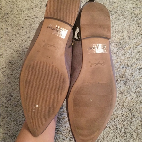 Gray Lace Up Pointed Toe Flats - Picture 4 of 4